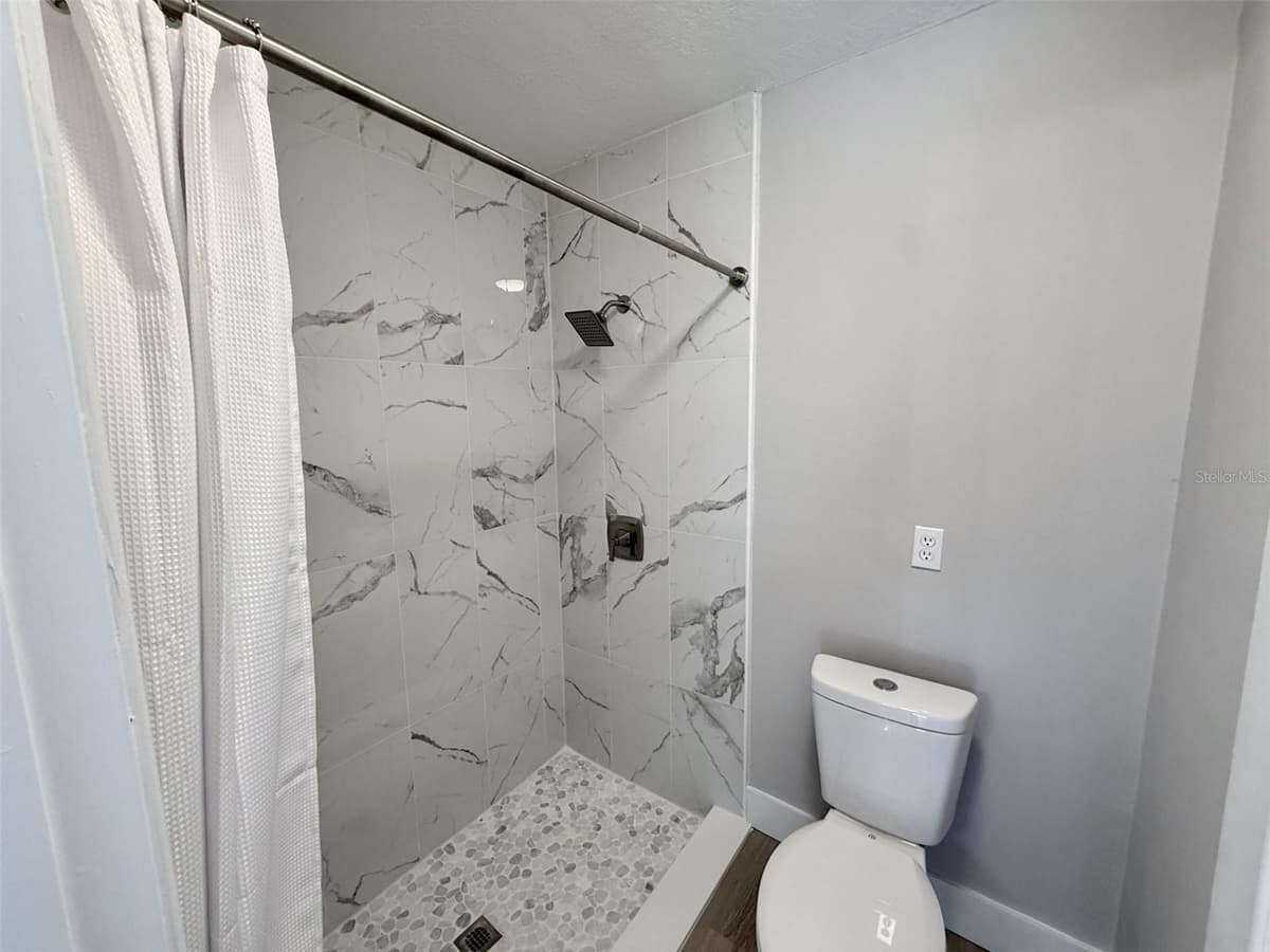 10814 CRESCENDO LOOP — photo 16 of 22