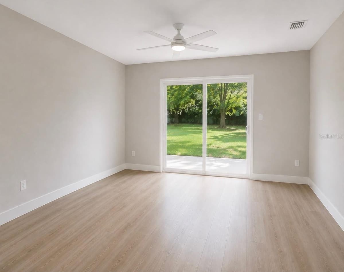 10814 CRESCENDO LOOP — photo 14 of 22