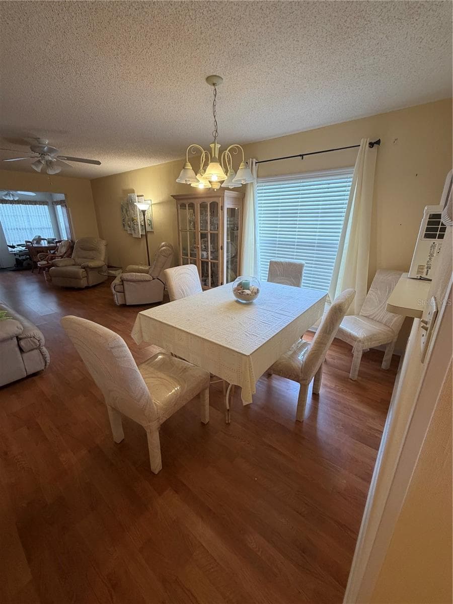 2400 WINDING CREEK BOULEVARD — photo 4 of 18