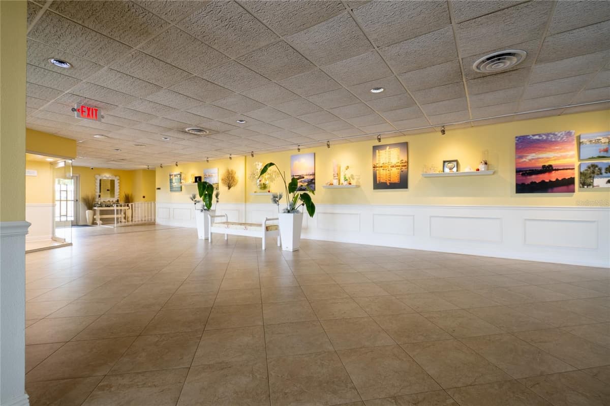 31 ISLAND WAY — photo 3 of 54