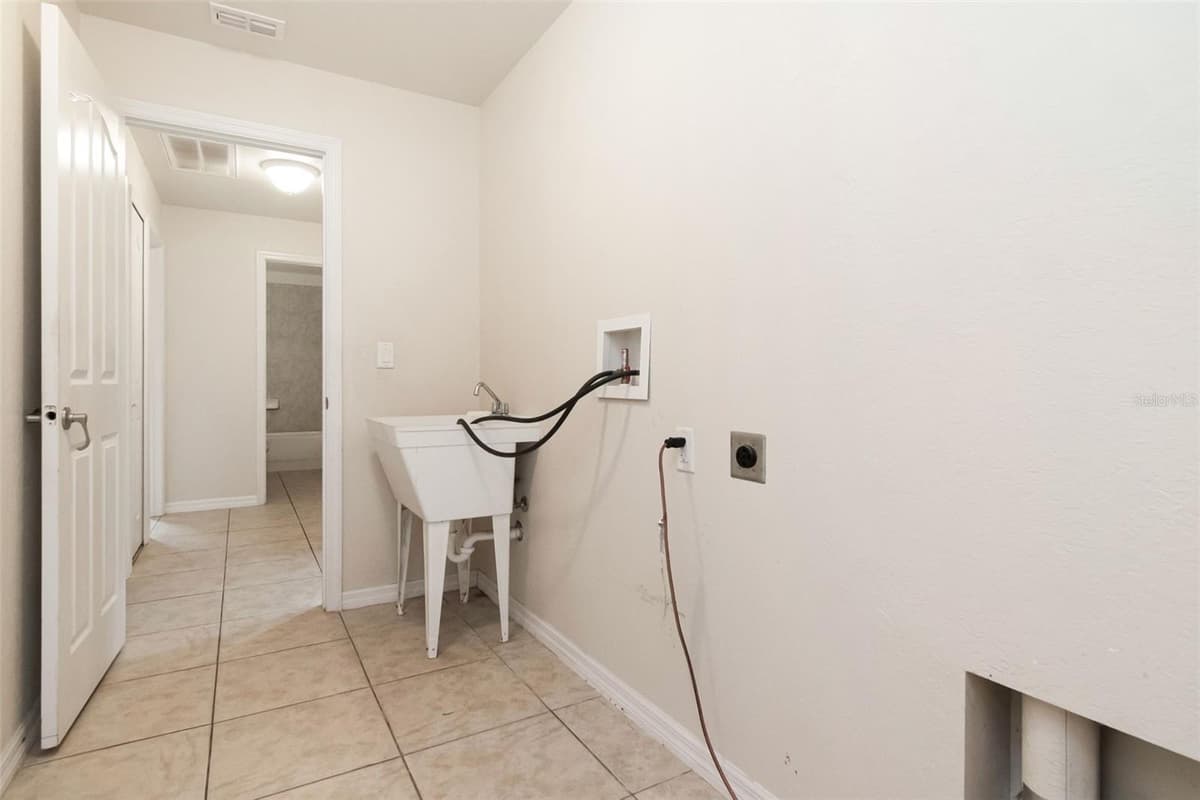 12276 VILLA ROAD — photo 36 of 53