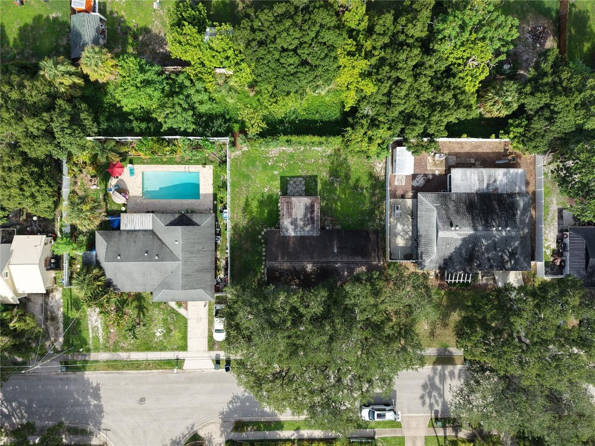 2336 JAVA PLUM AVENUE — photo 10 of 37