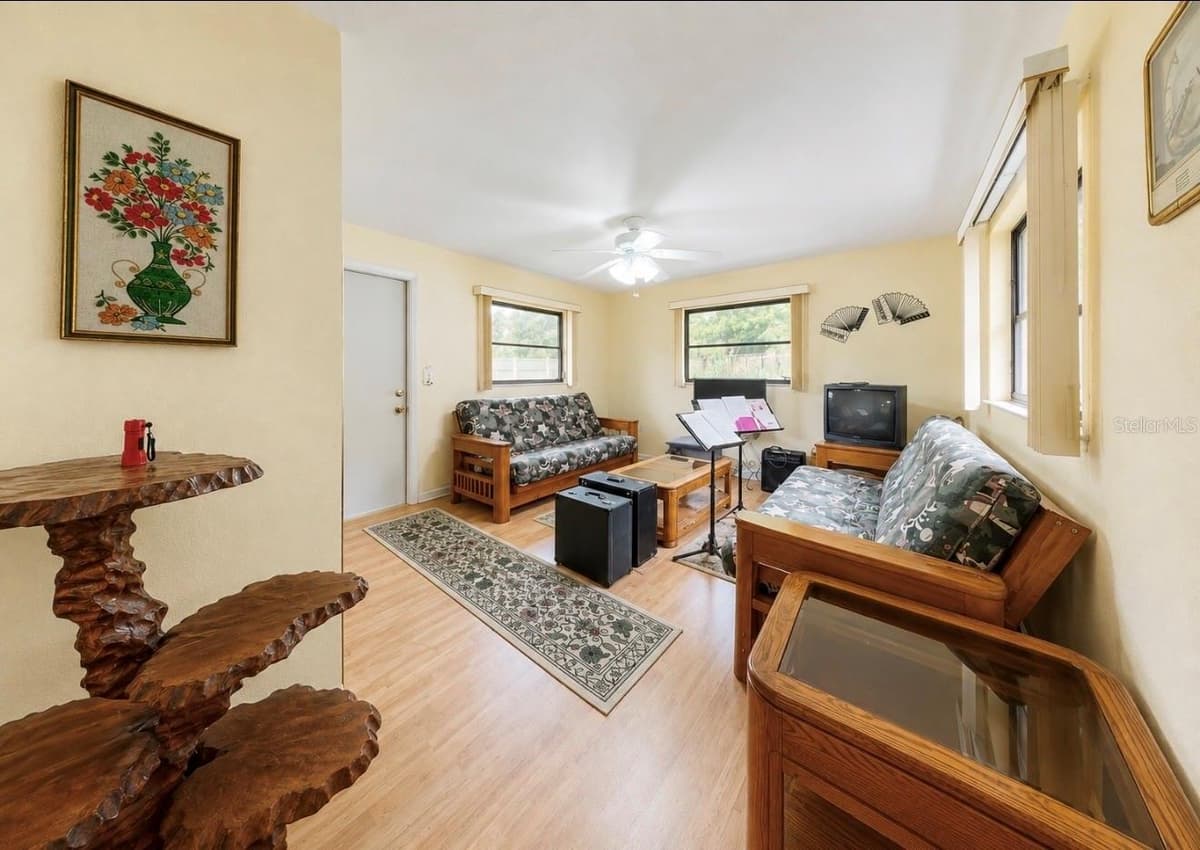 2336 JAVA PLUM AVENUE — photo 3 of 37