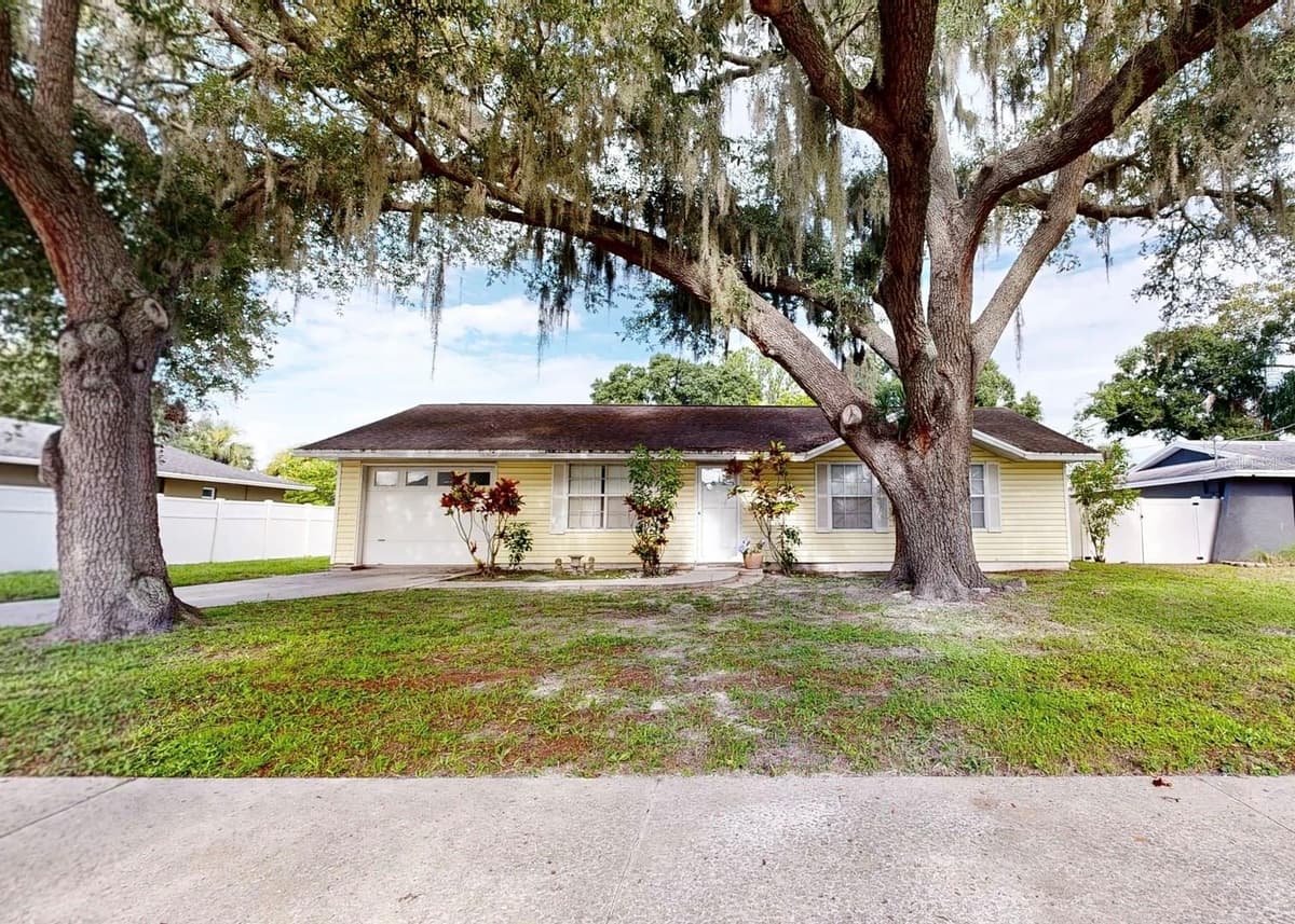 2336 JAVA PLUM AVENUE — photo 33 of 37