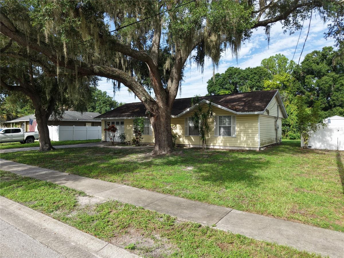 2336 JAVA PLUM AVENUE — photo 13 of 37