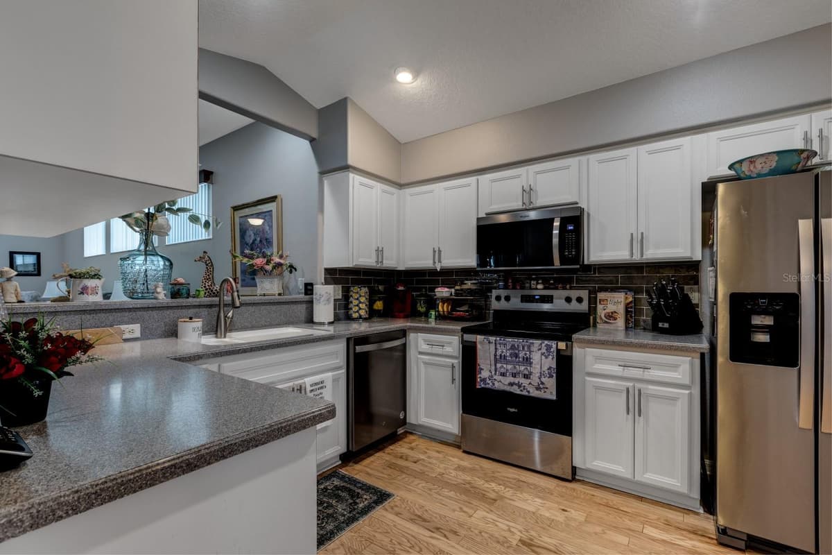 27336 PINE STRAW ROAD — photo 8 of 30