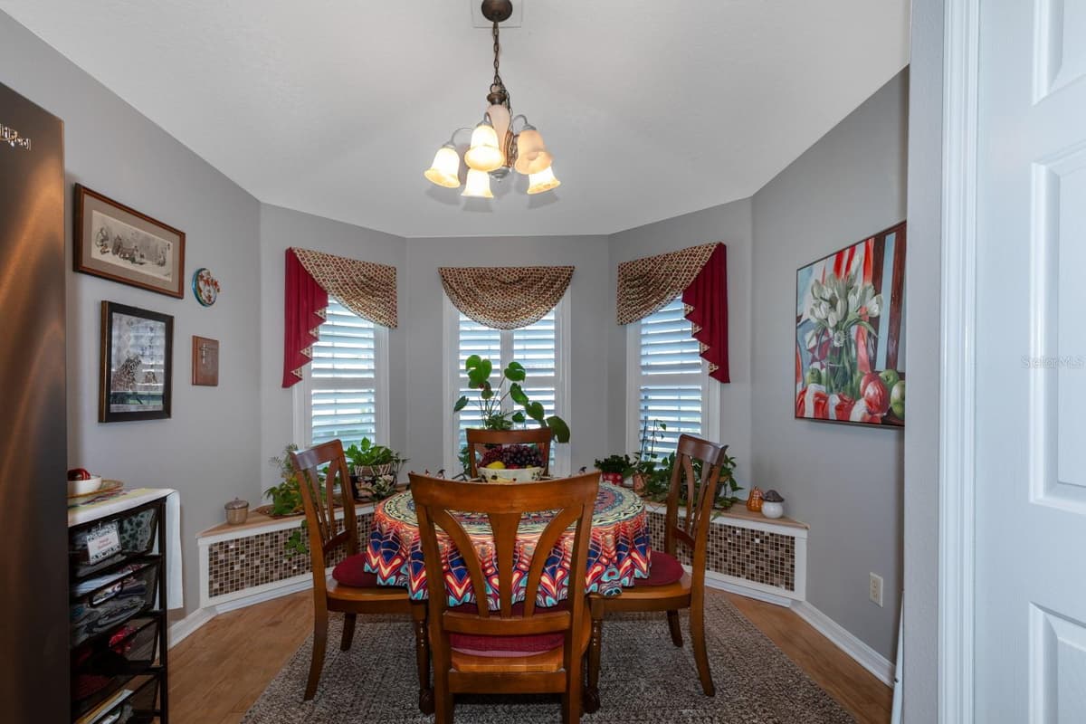 27336 PINE STRAW ROAD — photo 10 of 30