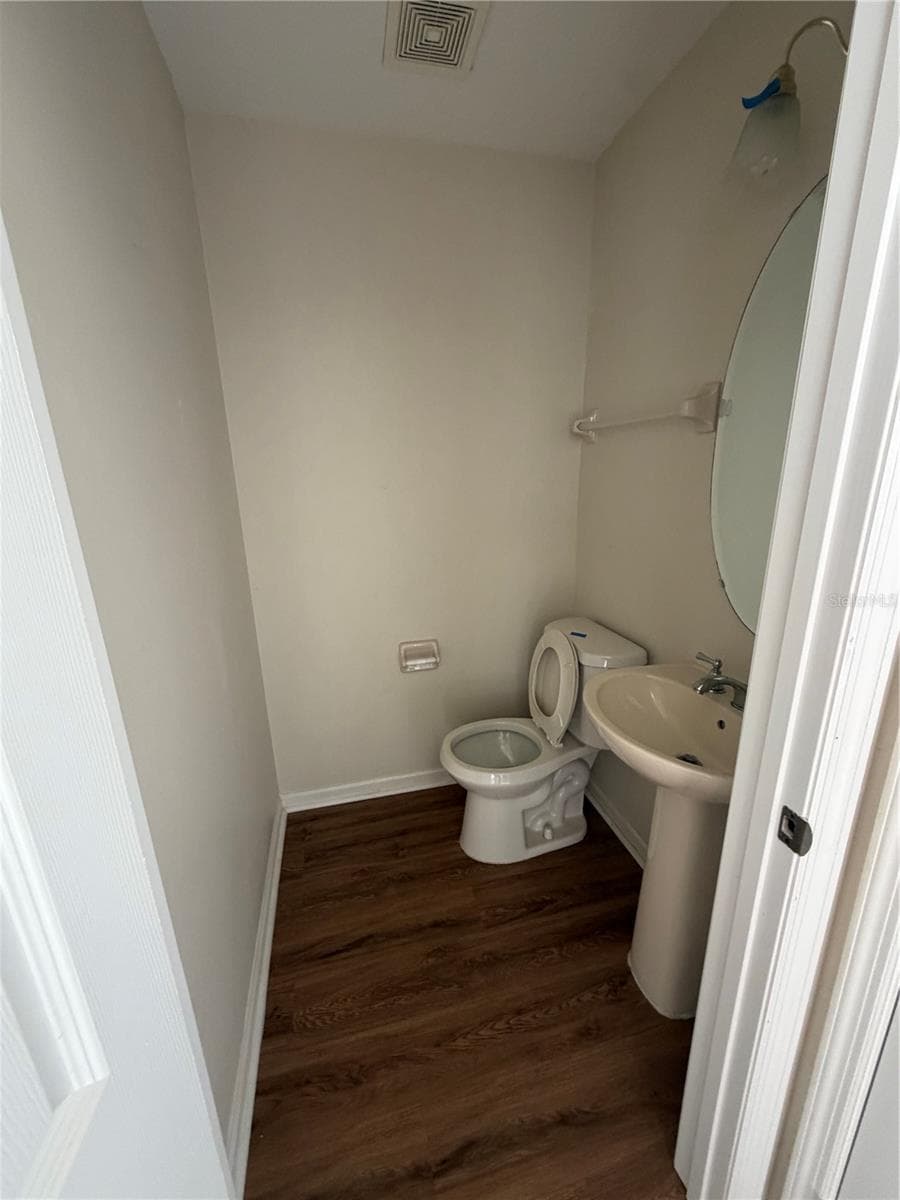 3419 SANTA MONICA DRIVE — photo 5 of 43