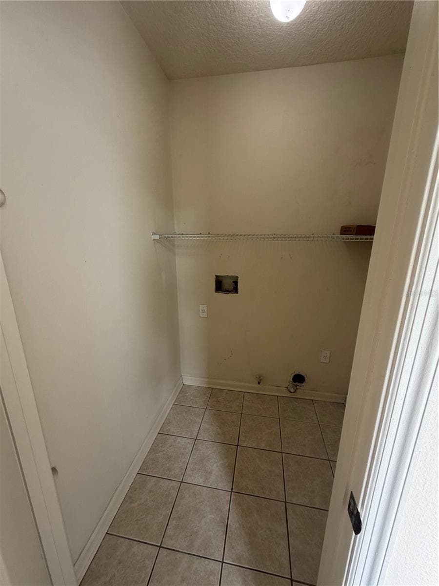 3419 SANTA MONICA DRIVE — photo 29 of 43