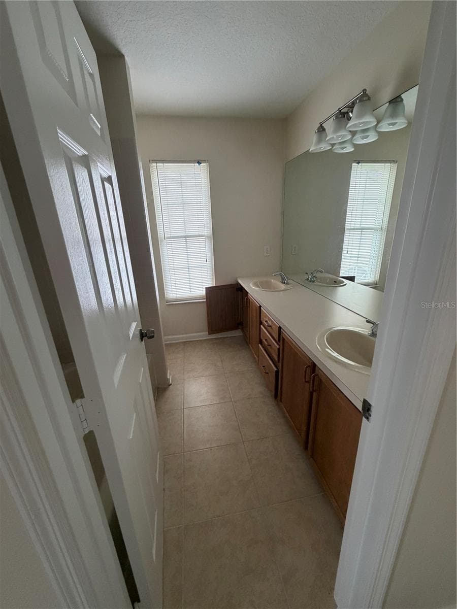 3419 SANTA MONICA DRIVE — photo 16 of 43