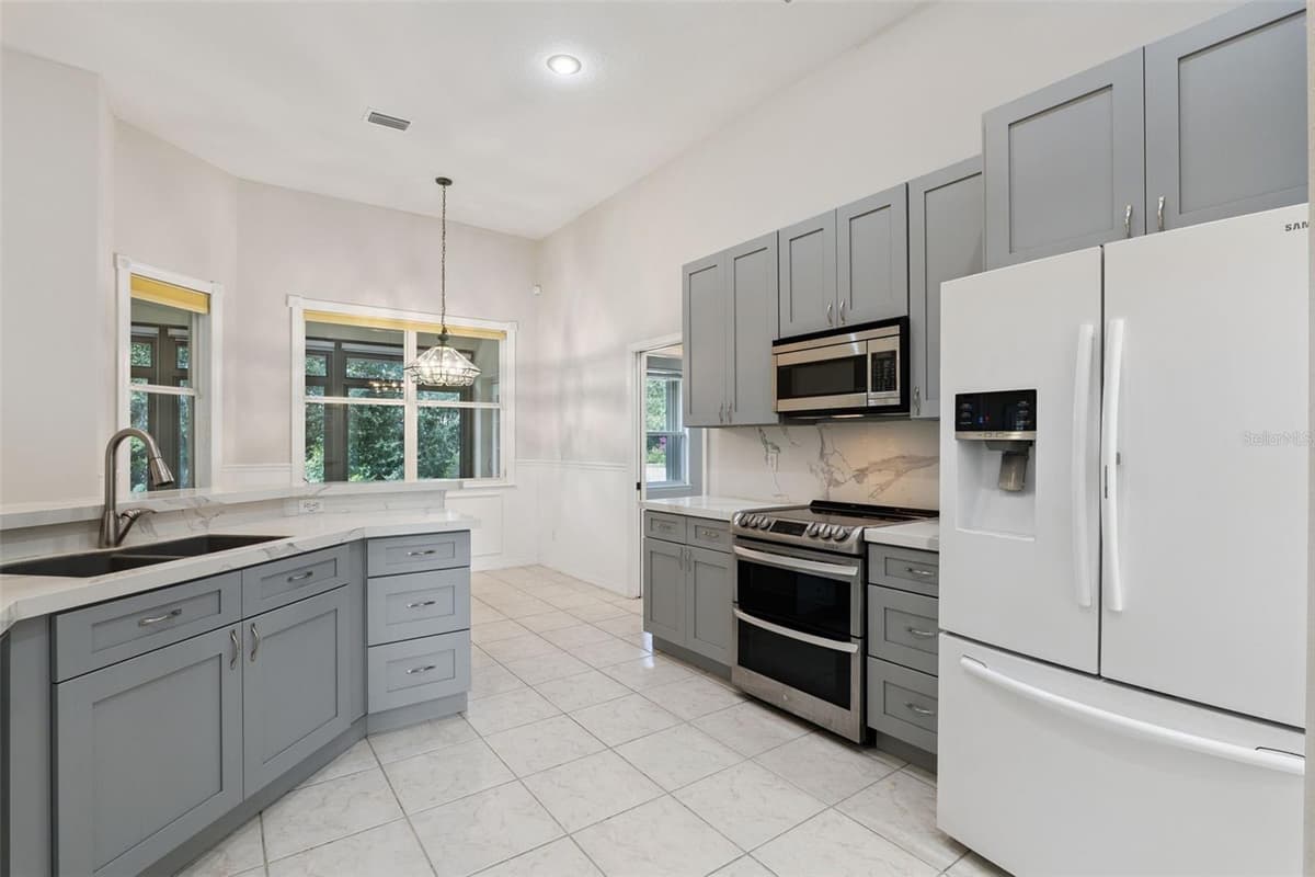 10308 CALLE DE FLORES DRIVE — photo 11 of 64