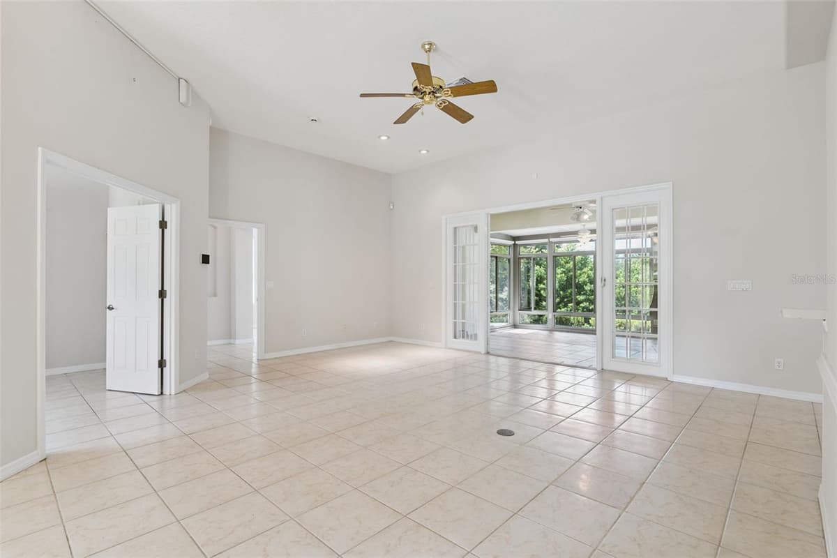 10308 CALLE DE FLORES DRIVE — photo 21 of 64