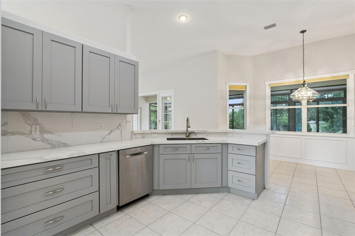 10308 CALLE DE FLORES DRIVE — photo 13 of 64