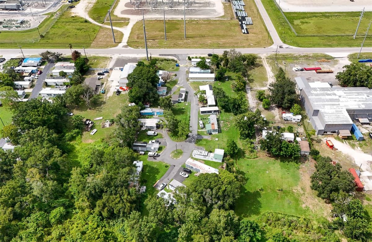 340 RECKER HIGHWAY — photo 7 of 11