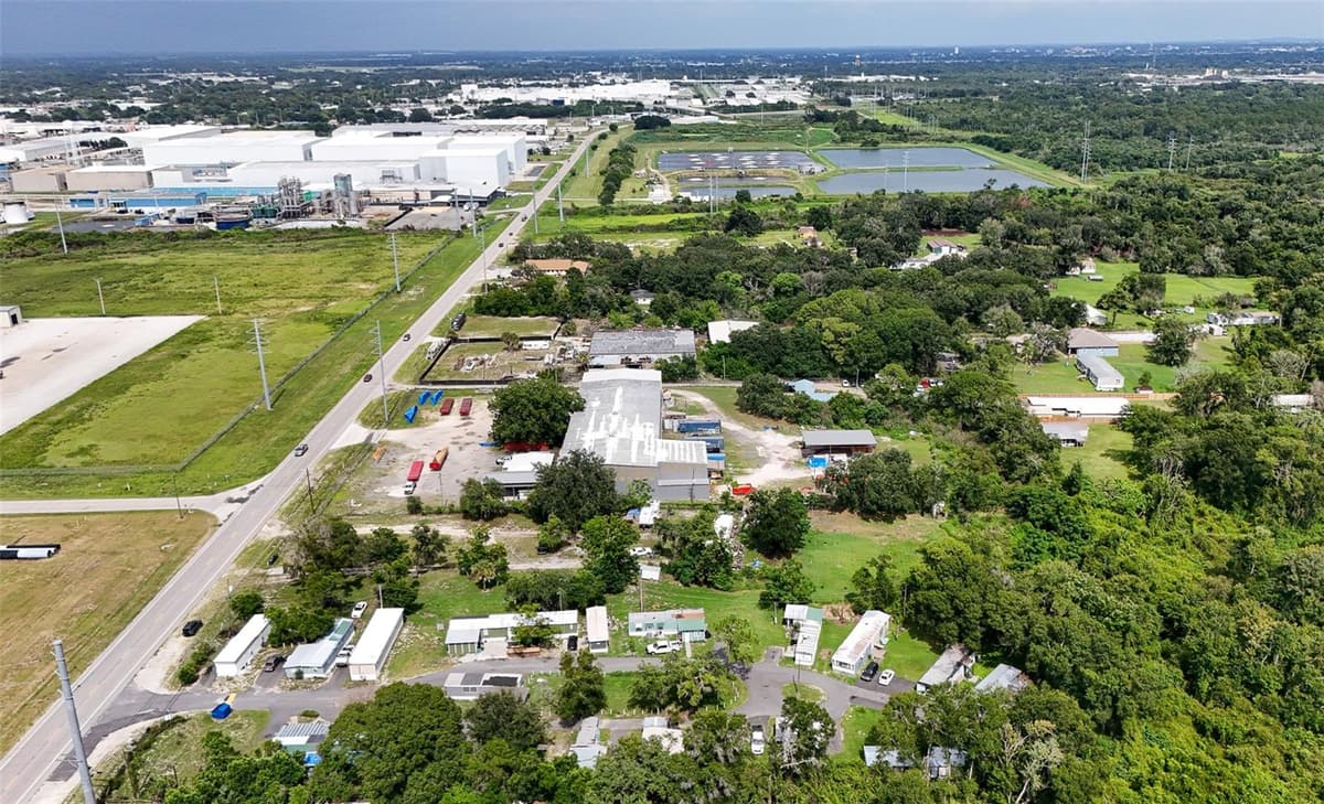 340 RECKER HIGHWAY — photo 8 of 11