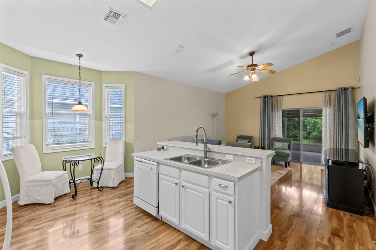 2250 OAKINGTON STREET — photo 10 of 30