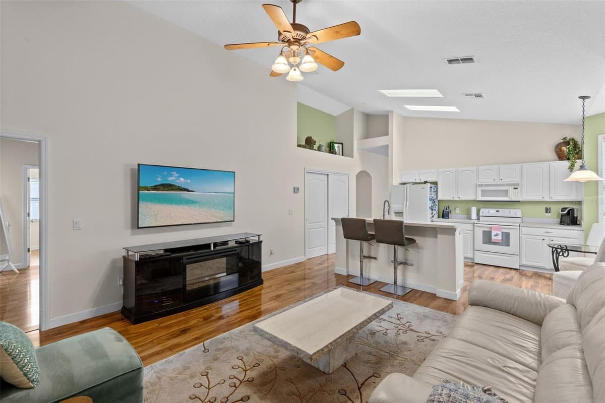 2250 OAKINGTON STREET — photo 6 of 30