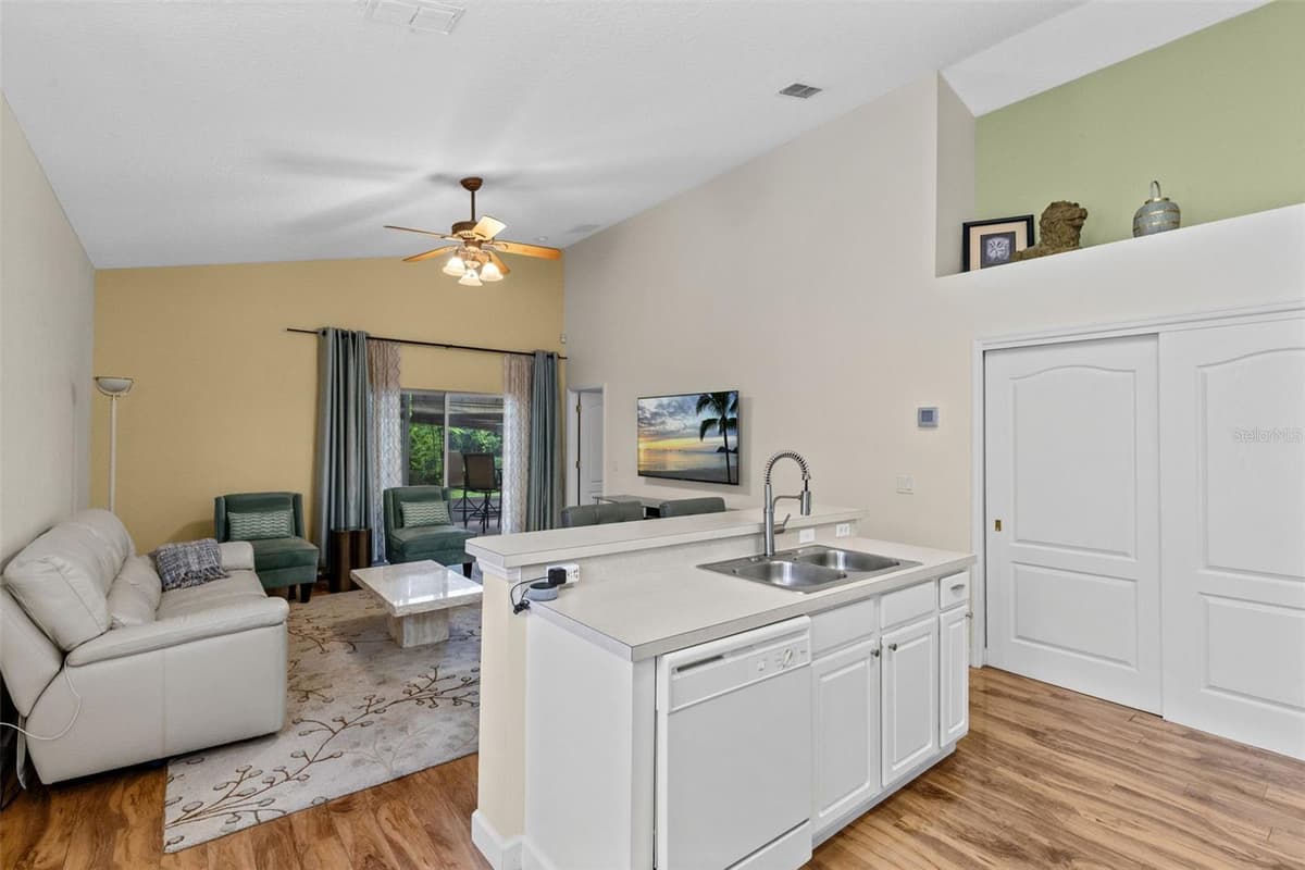 2250 OAKINGTON STREET — photo 11 of 30