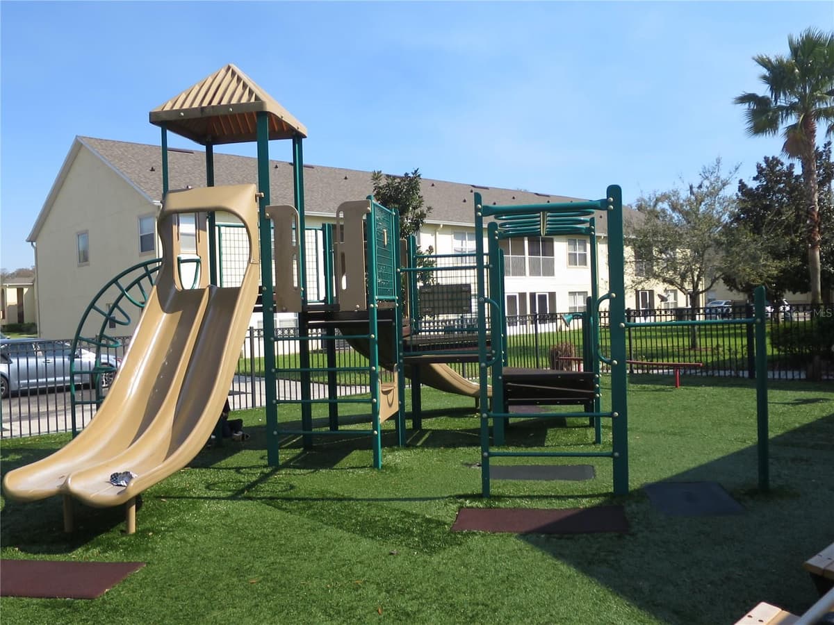 2806 CLUB CORTILE CIRCLE — photo 5 of 49