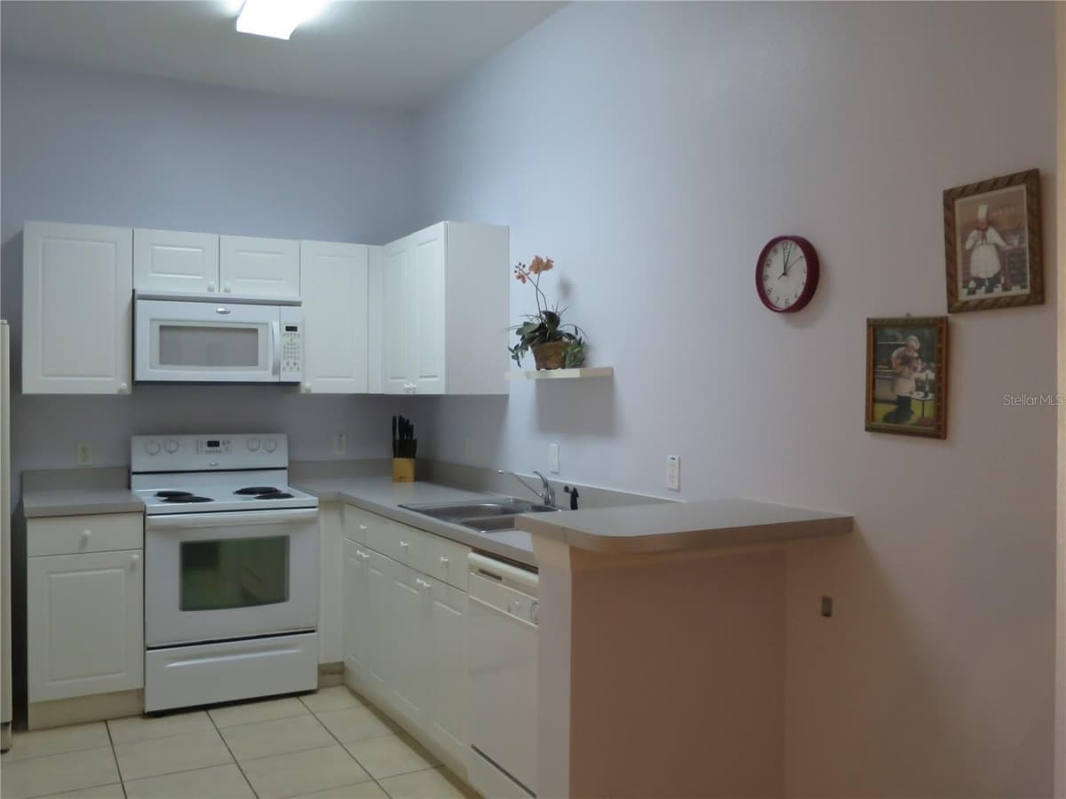 2806 CLUB CORTILE CIRCLE — photo 16 of 49