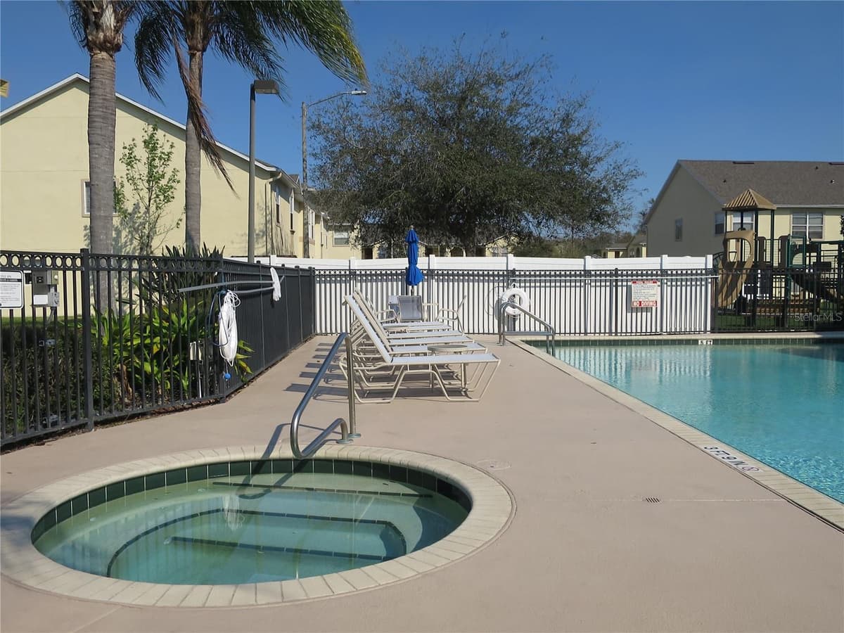 2806 CLUB CORTILE CIRCLE — photo 47 of 49