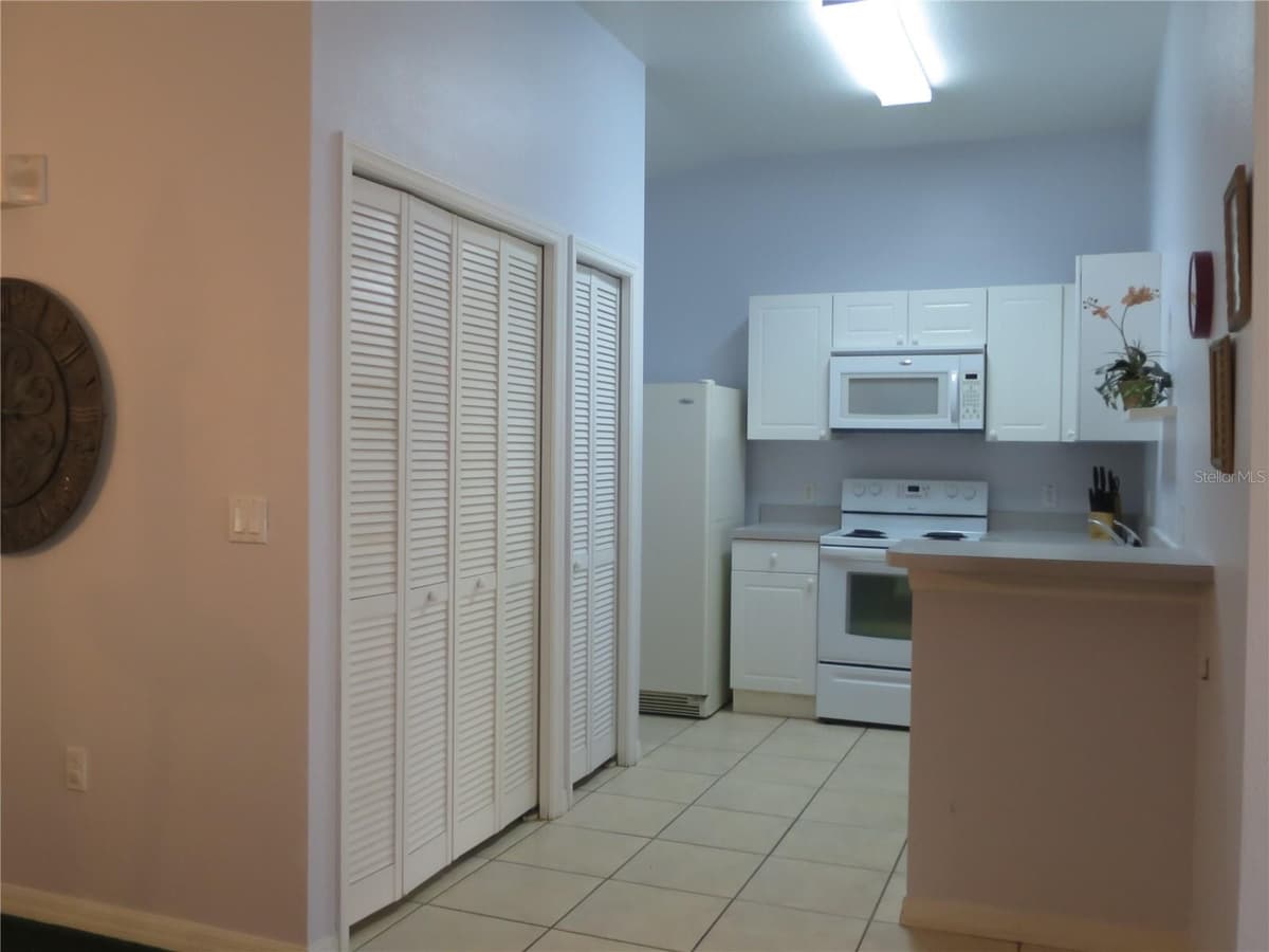 2806 CLUB CORTILE CIRCLE — photo 15 of 49