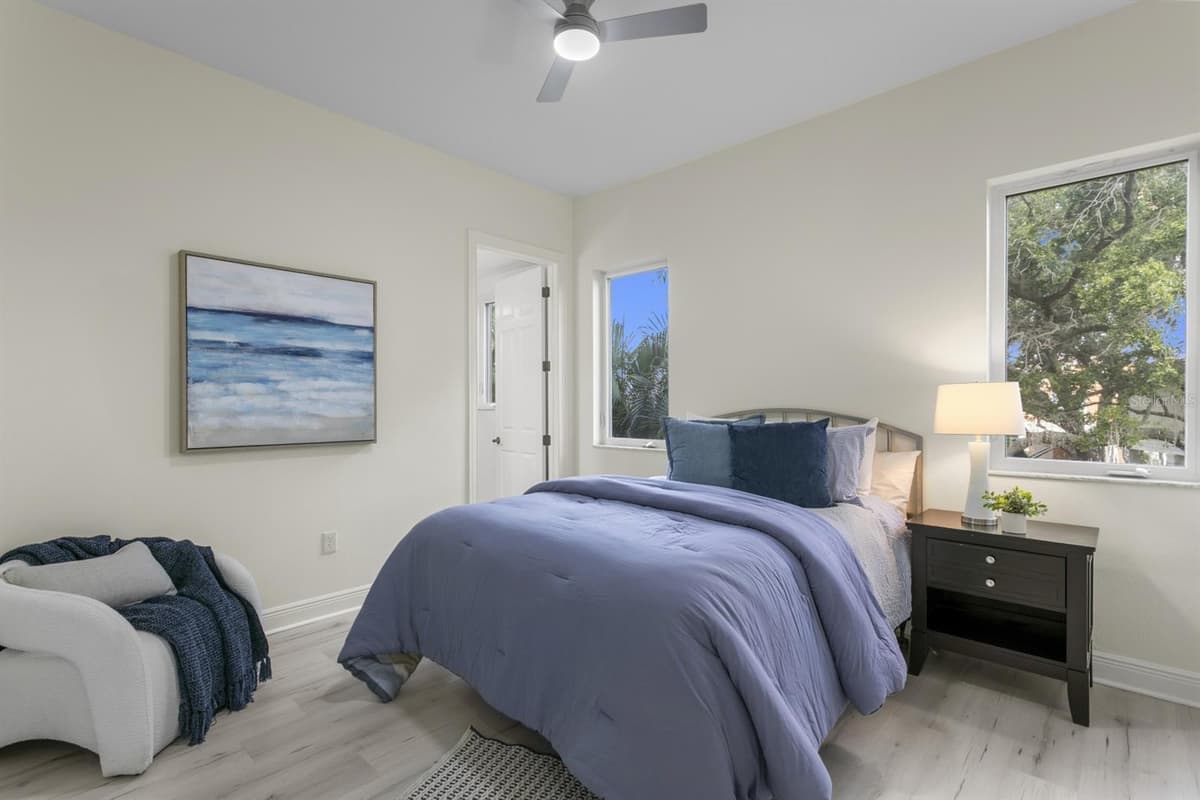 43 BAYVIEW COURT — photo 32 of 38