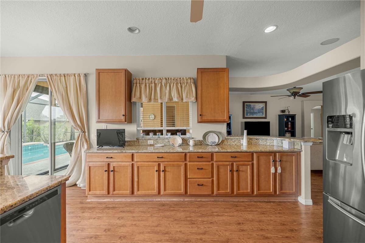 15862 13TH CIRCLE — photo 12 of 48