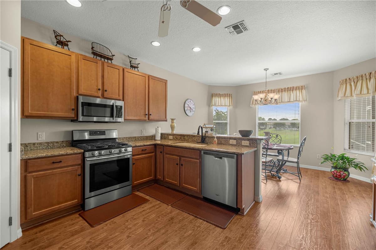 15862 13TH CIRCLE — photo 10 of 48