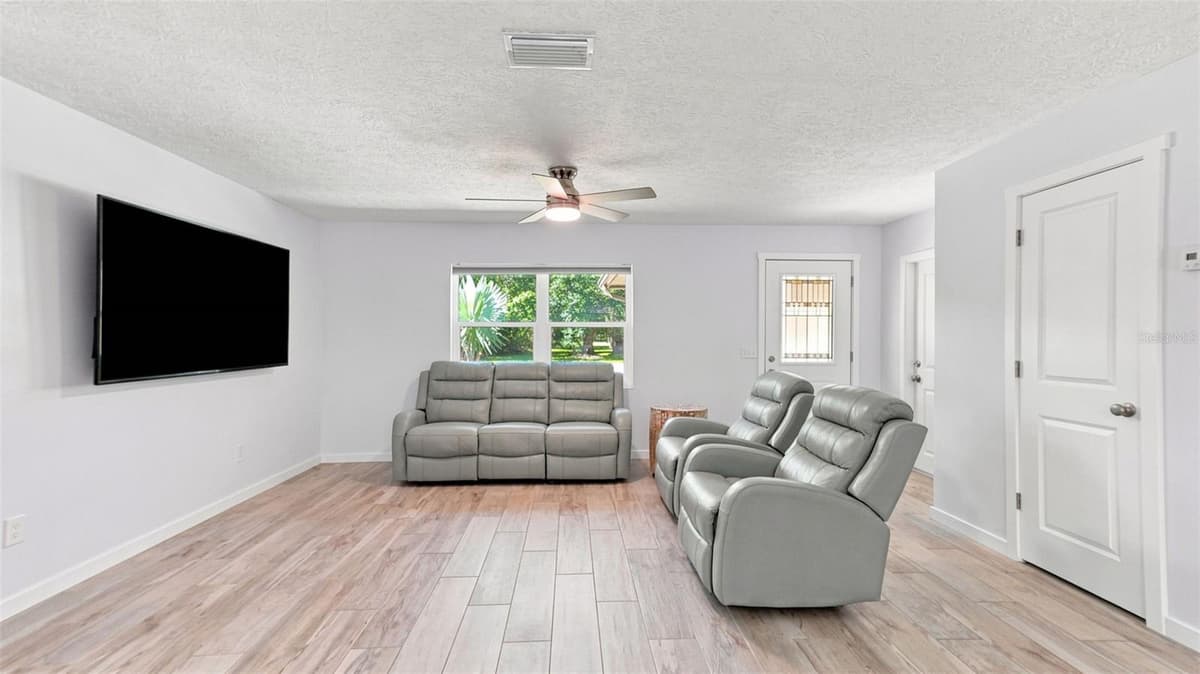 11820 FISHERMAN LANE — photo 9 of 45