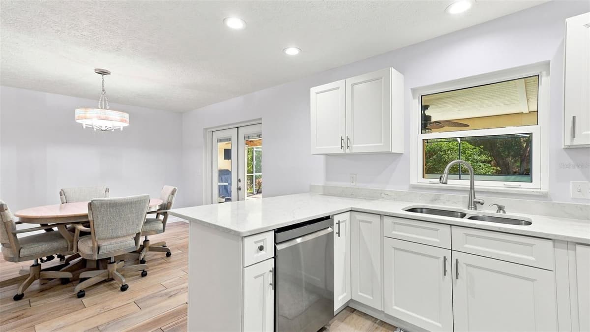 11820 FISHERMAN LANE — photo 13 of 45