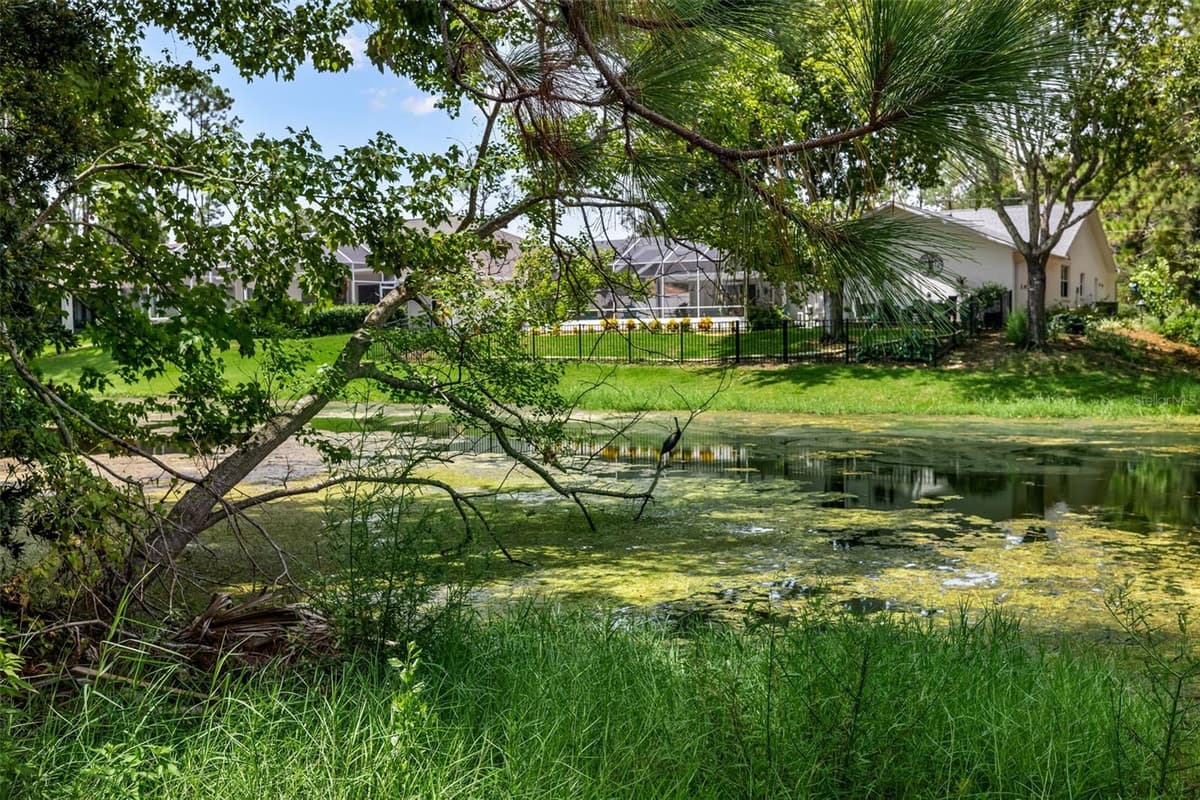 73 WATERS DRIVE — photo 37 of 76