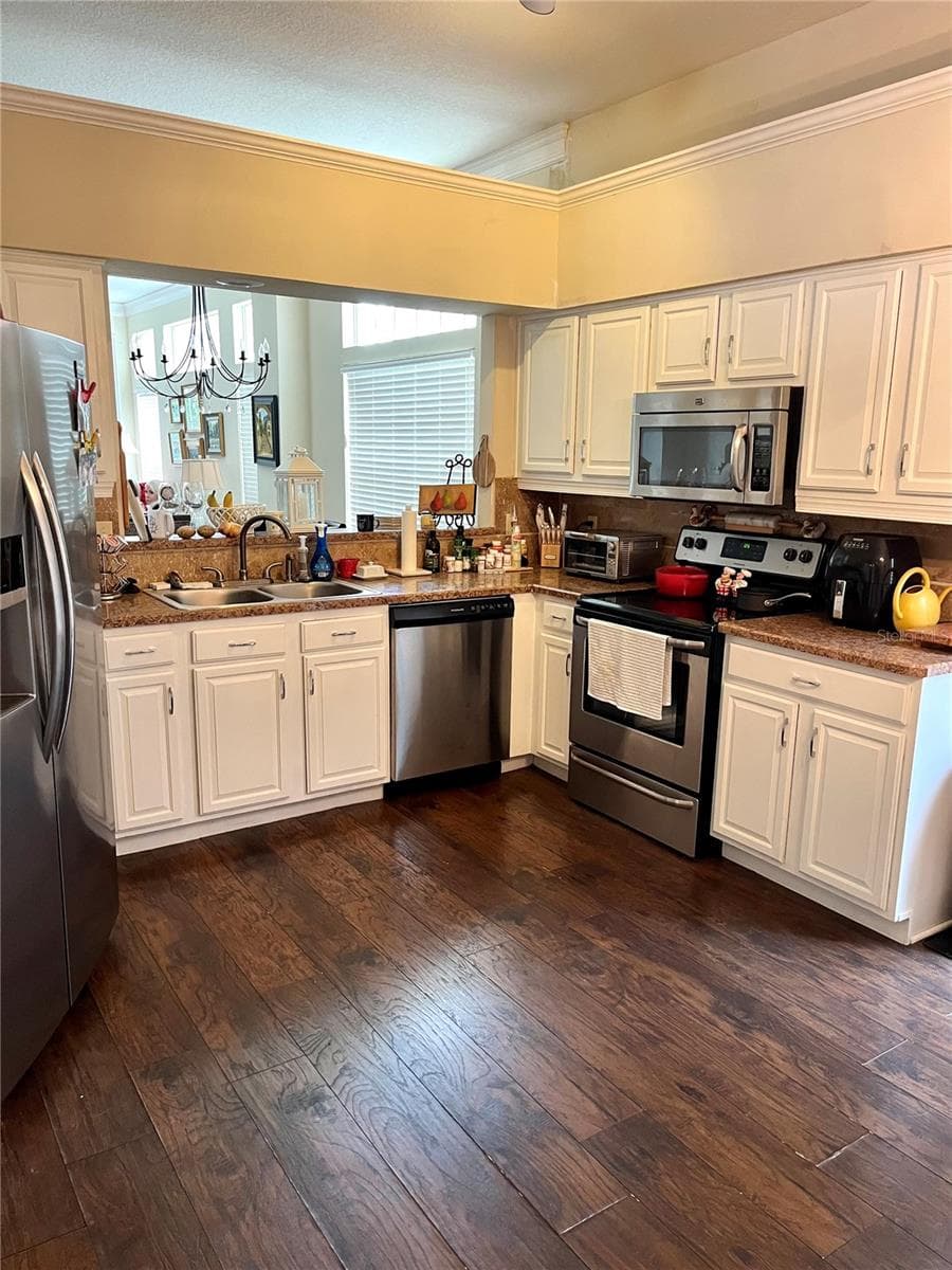8444 FOXWORTH CIRCLE — photo 3 of 16