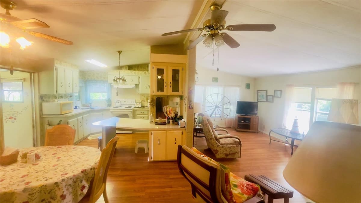 459 MARSHBURN DR — photo 8 of 24
