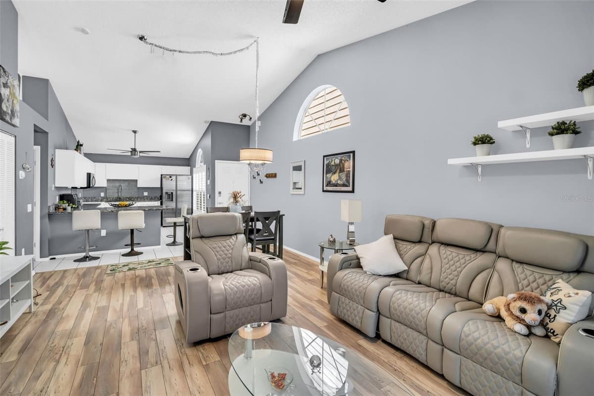 3067 POINTER DRIVE — photo 7 of 28
