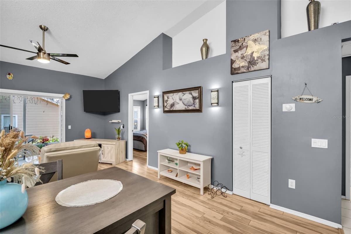 3067 POINTER DRIVE — photo 8 of 28
