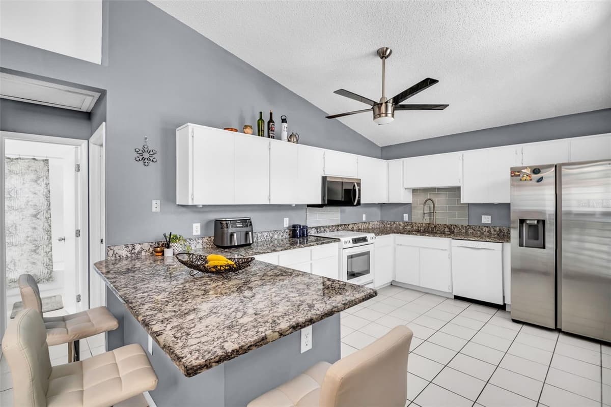 3067 POINTER DRIVE — photo 2 of 28