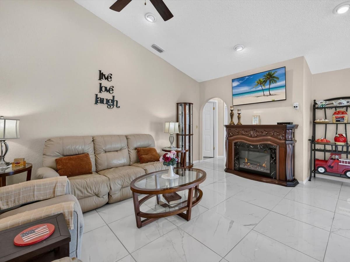 1197 MUSCOVY DR — photo 15 of 43