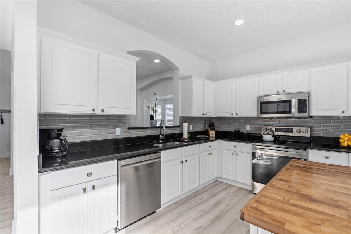 8452 SECRET KEY COVE — photo 20 of 89