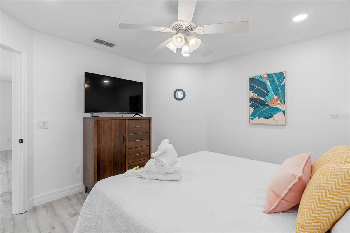 8452 SECRET KEY COVE — photo 36 of 89