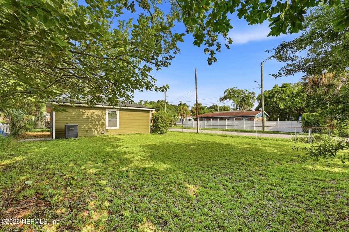 1233 VAN BUREN STREET — photo 27 of 33