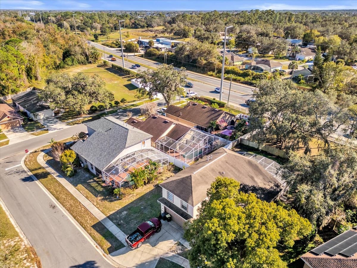 111 PINEWOOD DRIVE — photo 13 of 25