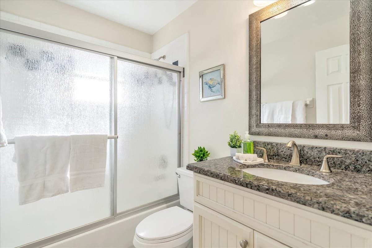 111 PINEWOOD DRIVE — photo 8 of 25
