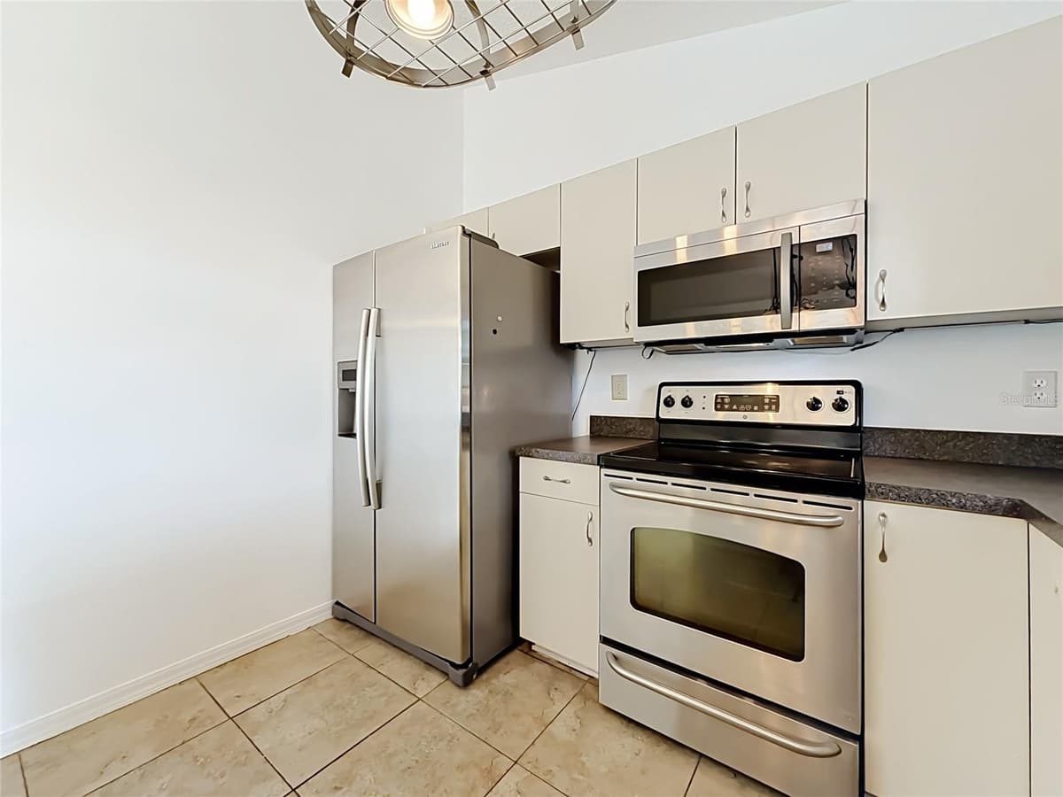 6146 104TH AVENUE — photo 13 of 49