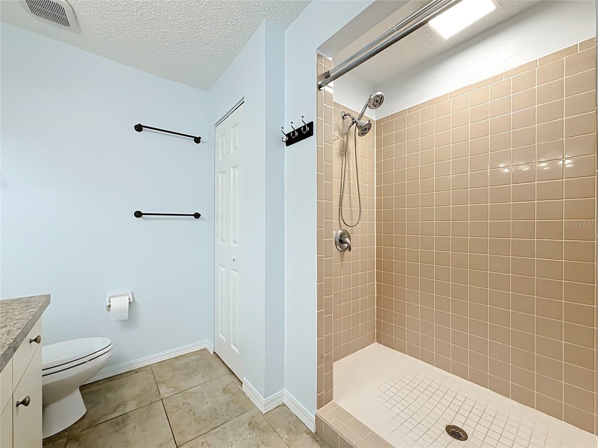 6146 104TH AVENUE — photo 34 of 49