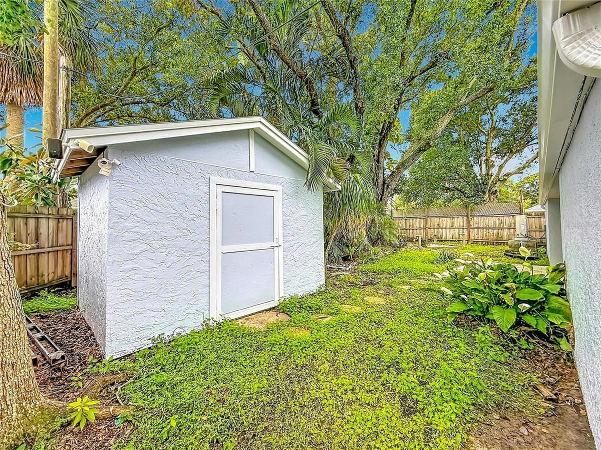 6146 104TH AVENUE — photo 39 of 49