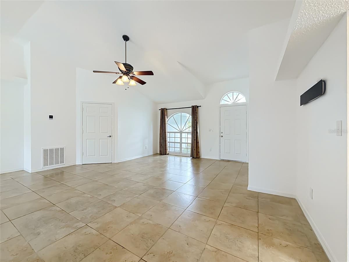 6146 104TH AVENUE — photo 4 of 49