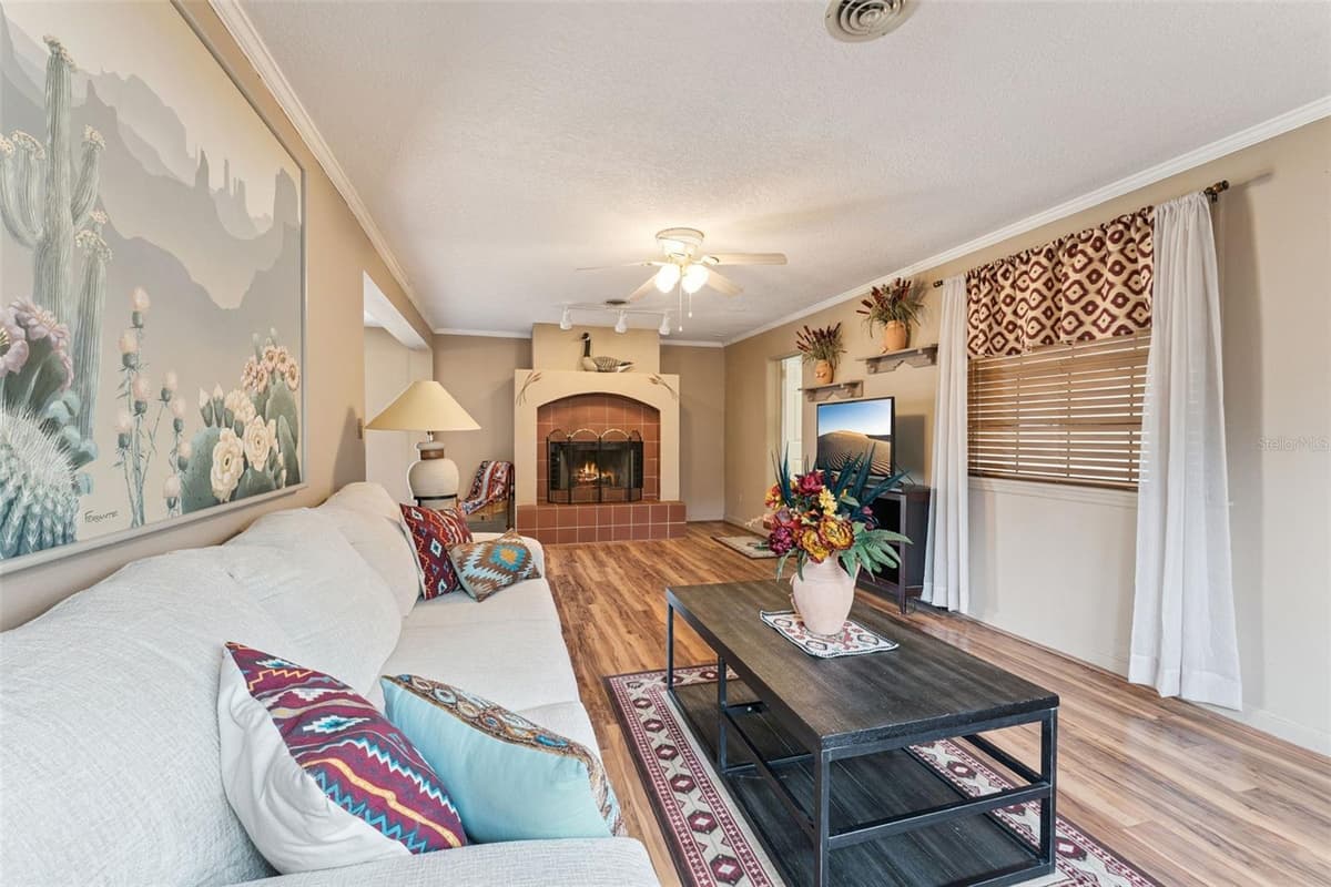 17561 COUNTY ROAD 455 — photo 7 of 44