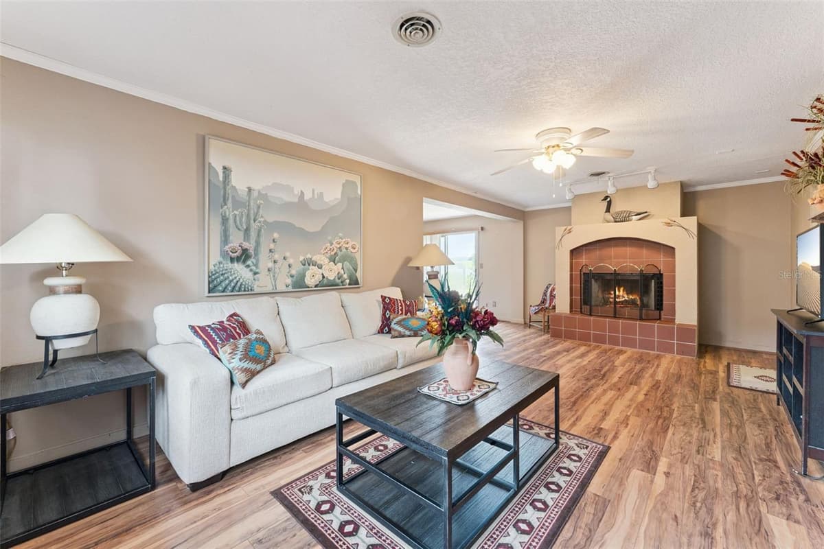 17561 COUNTY ROAD 455 — photo 5 of 44