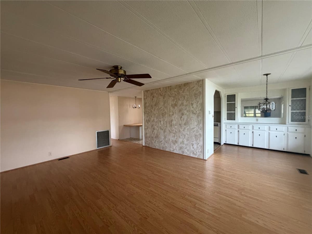 8017 FAIRLANE AVENUE — photo 12 of 30